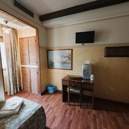 Hotel Il Castello Di 3*