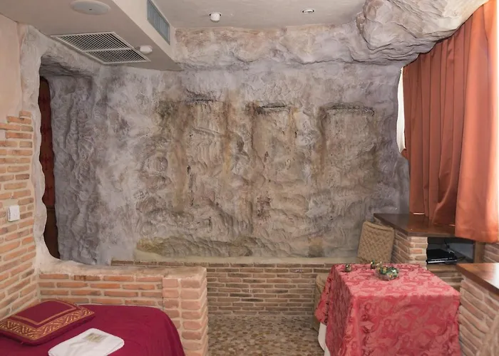 Il Castello Di Отель Perano