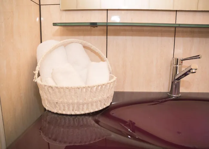 Отель Il Castello Di Perano