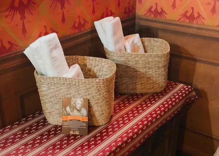 Отель Il Castello Di Perano